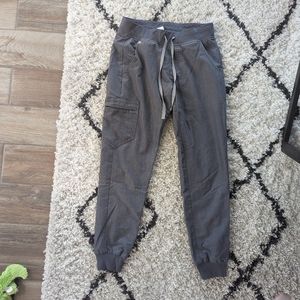 Figs  graphite Zamora jogger scrub pants size small